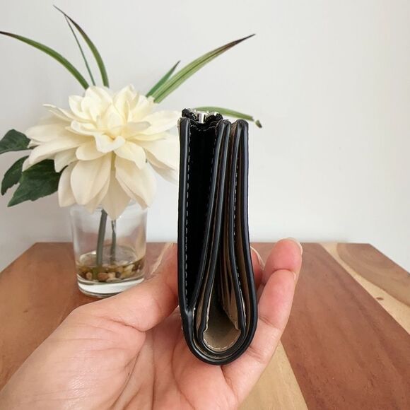 NWT Coach Bifold Wallet In Signature Canvas‎ - Picture 2 of 6